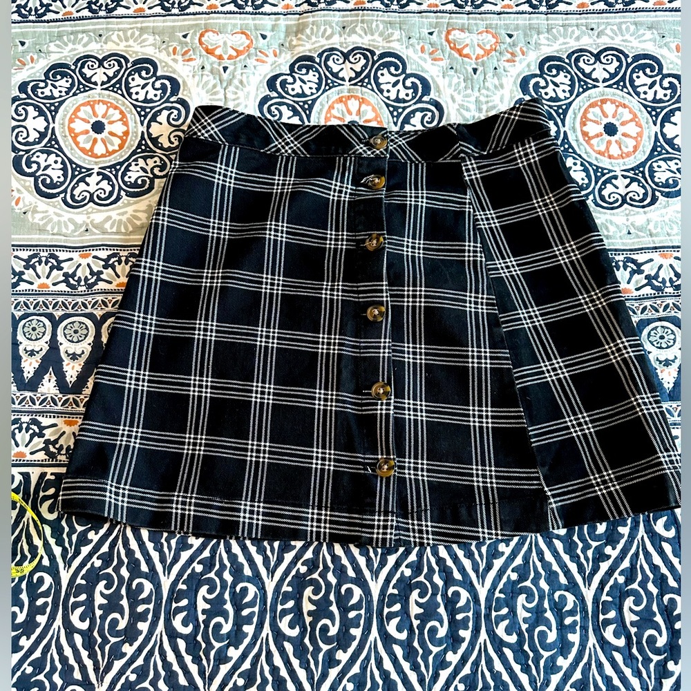 H&M Divided - Black tartan mini skirt